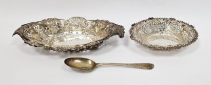 Victorian silver bowl, Birmingham 1897, M.Bros, of oval form with pierced repousse decoration, 12.