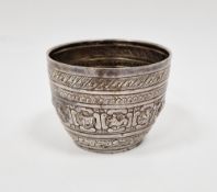 Victorian silver bowl, London 1883, Henry John Lias & James Wakeley, repousse decoration including a