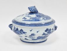 Chinese Export porcelain blue and white oval tureen and cover, with underglaze blue decoration,