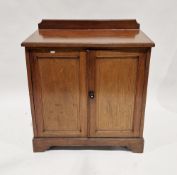 Edwardian mahogany cupboard with ebony and boxwood string inlay, the top with upstand, over two