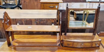 Late 19th/early 20th century Gothic Revival mahogany two-tier hanging shelf with pierced sides, 61.