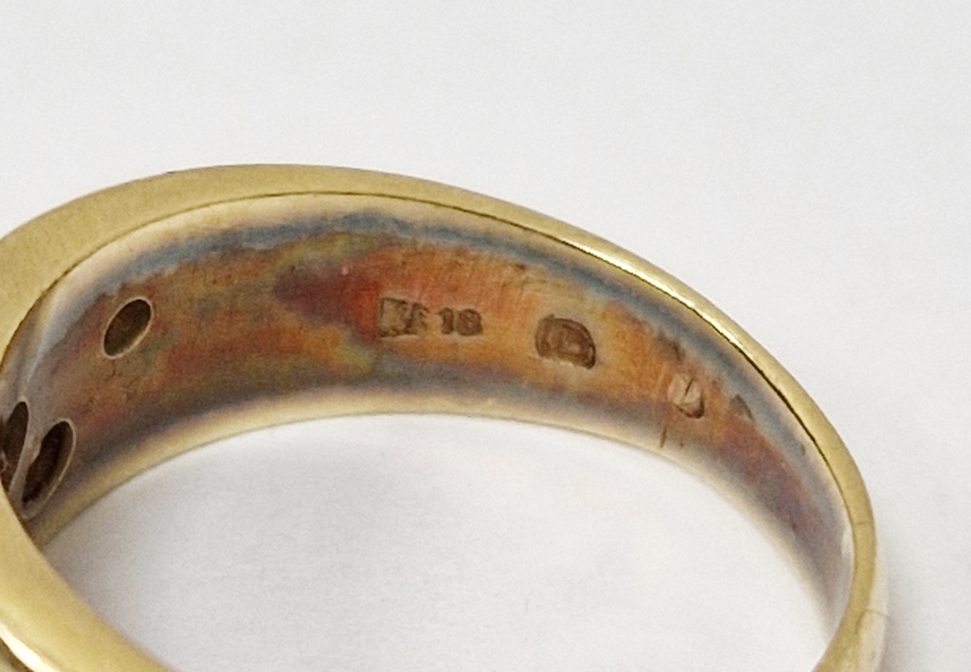 18K gold and diamond ring, the tapering band set with eight old cut variously sized diamonds in - Image 2 of 9