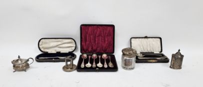 LOT WITHDRAWN Mixed lot of silver items including Walker & Hall pepperette, Sheffield 1930, matchbox