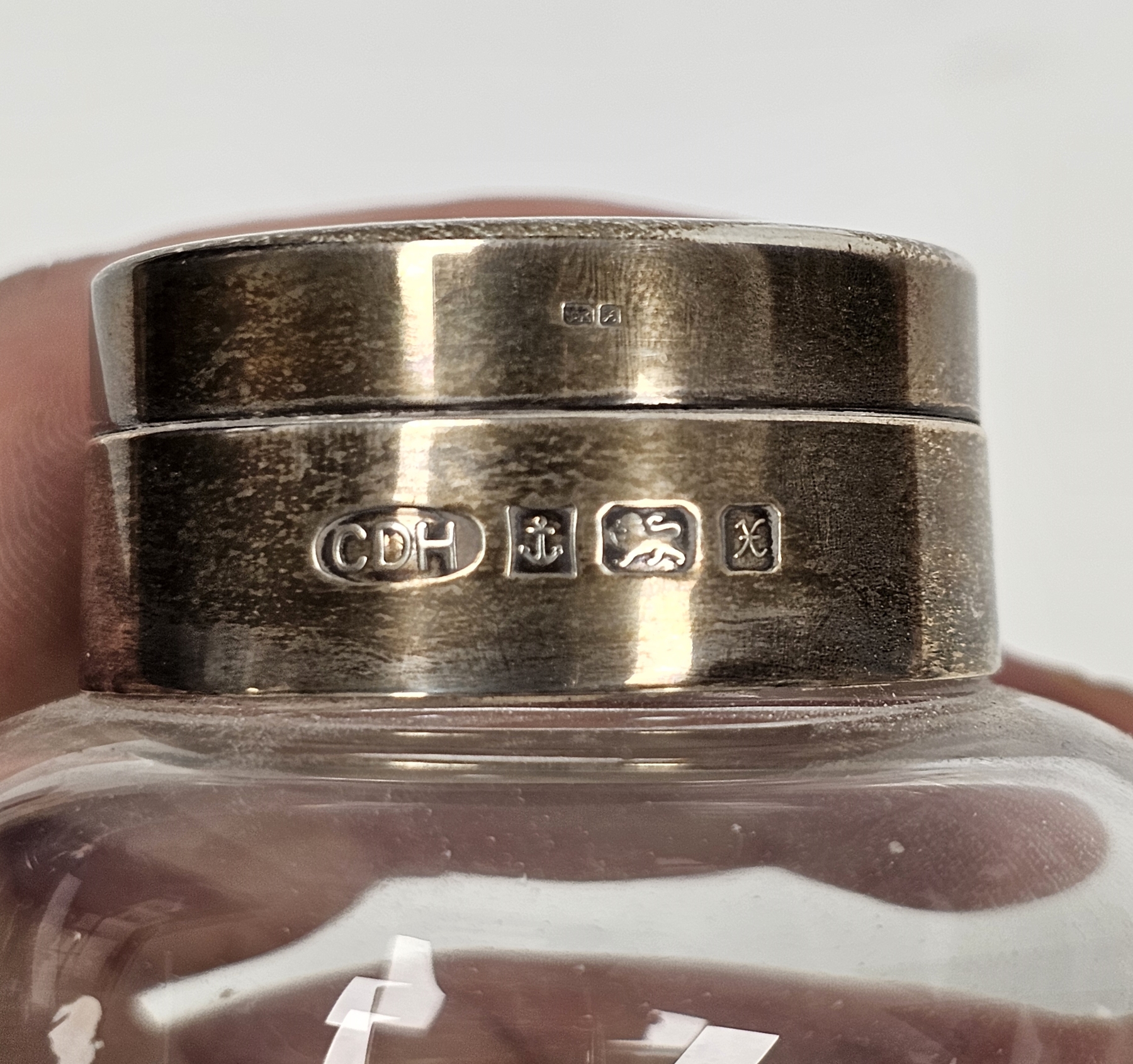 George V weighted silver vase, London 1918, maker CE, of tapering form, 12.5cm high together with - Image 3 of 4