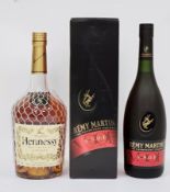 Hennessey Very Special Cognac, 1l, 40% vol, and a bottle of Remy Martin VSOP fine champagne