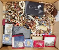 Collection of mainly costume jewellery including silver star pendant on chain necklace, Parker