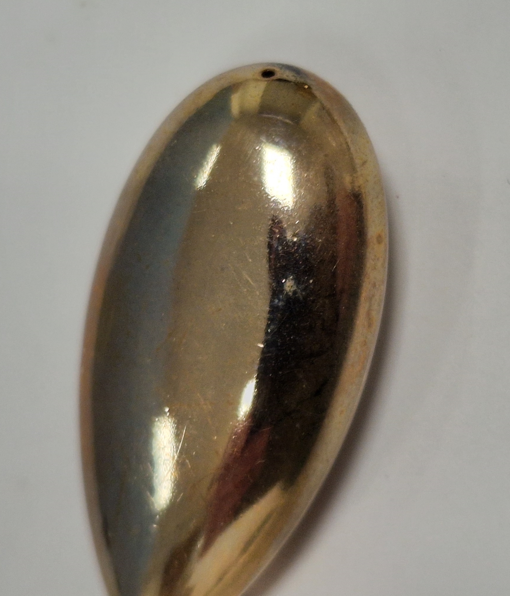 Pair 9ct gold oval large pendant drop earrings, 9.7g  Condition Report Light surface scratches. - Image 8 of 10