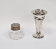 George V weighted silver vase, London 1918, maker CE, of tapering form, 12.5cm high together with