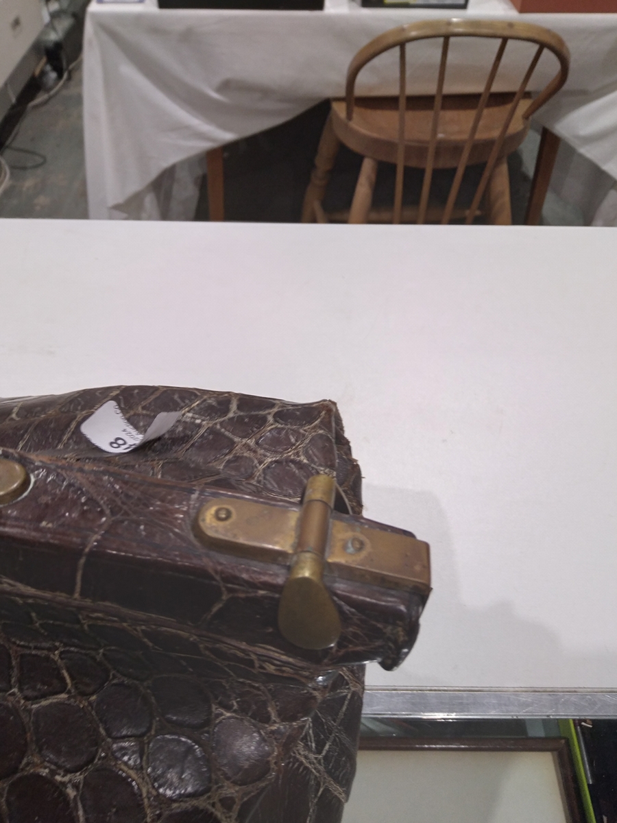 Late 19th/early 20th century crocodile skin gladstone bag with brass fittings and mustard coloured - Image 5 of 13