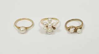 18k yellow gold ring set with a cluster of pearls (one pearl missing), ring size O, 3.5 grams