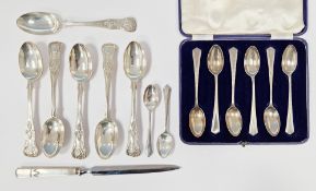 Set of six George V silver tea spoons, with engine turned art deco handles, hallmarked Sheffield