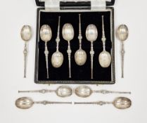 Set of twelve silver teaspoons, Birmingham 1961, John Rose, being replica anointing spoons from