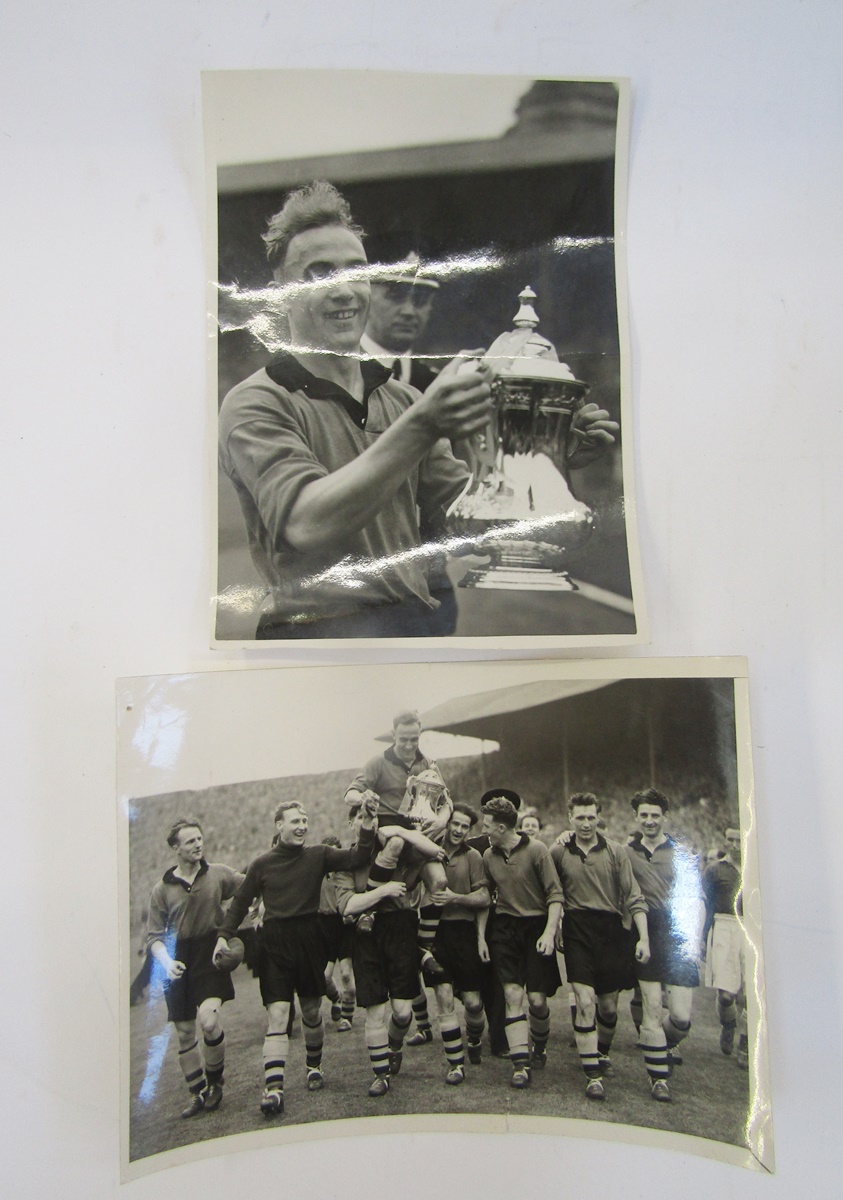 Two albums of postcards to include Black Cats, greetings cards, topographical and portrait, and - Image 7 of 15