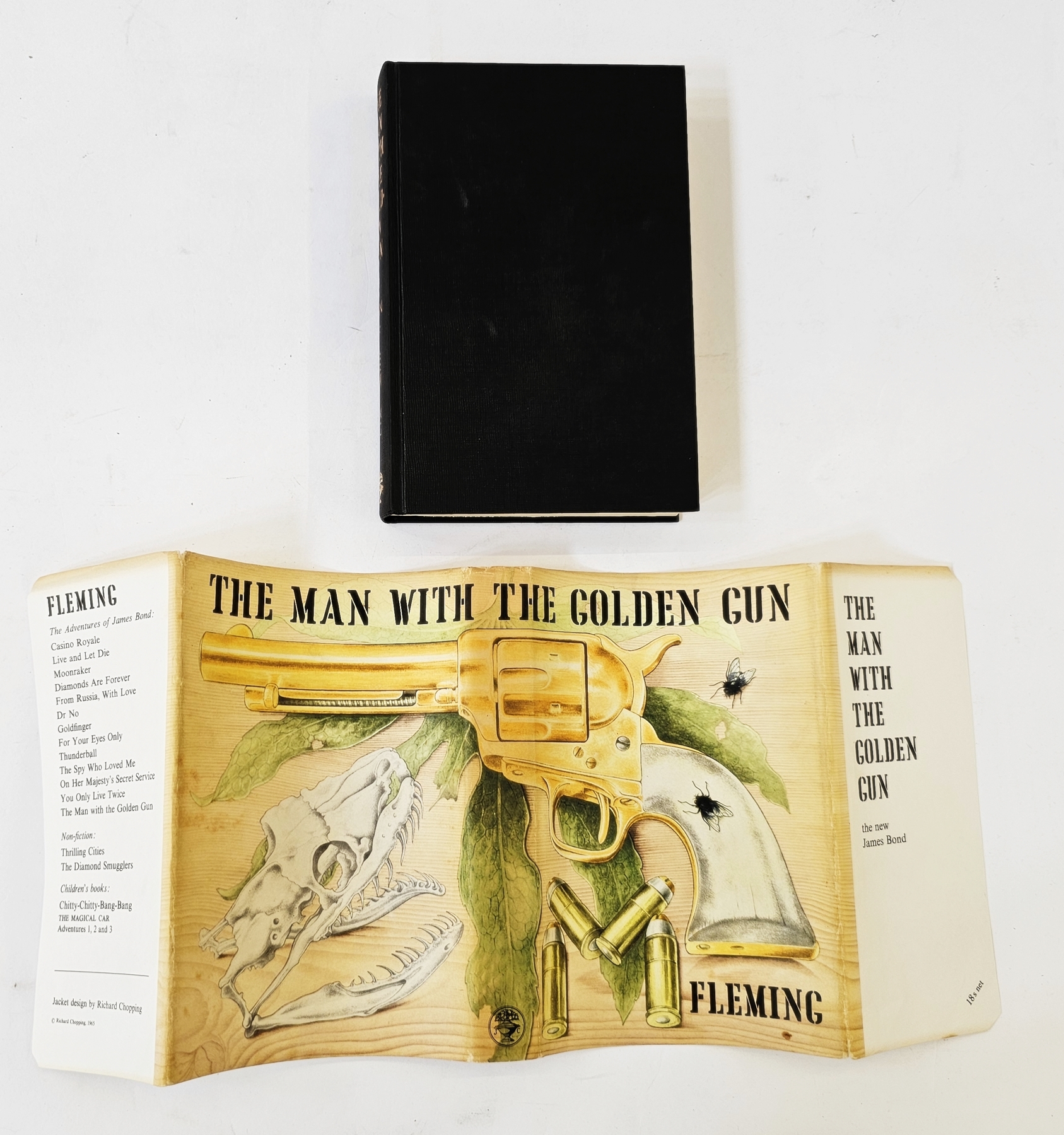 Fleming, Ian "The Man with the Golden Gun", Jonathan Cape 1965, decorated ep, black cloth, gilt - Image 6 of 10