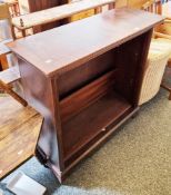 20th century Regency-style mahogany bookcase with moulded dentil cornice, two adjustable shelves and