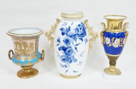 Worcester (Graingers & Co) Art Nouveau vase, oviform with pierced acanthus handles, painted in