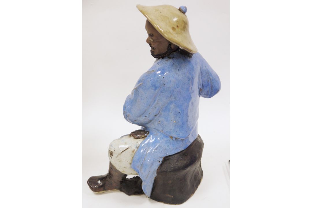 Two ceramic figures of Chinese figures, possibly fishermen (lacking rods) (2)  Condition Report - Image 4 of 11