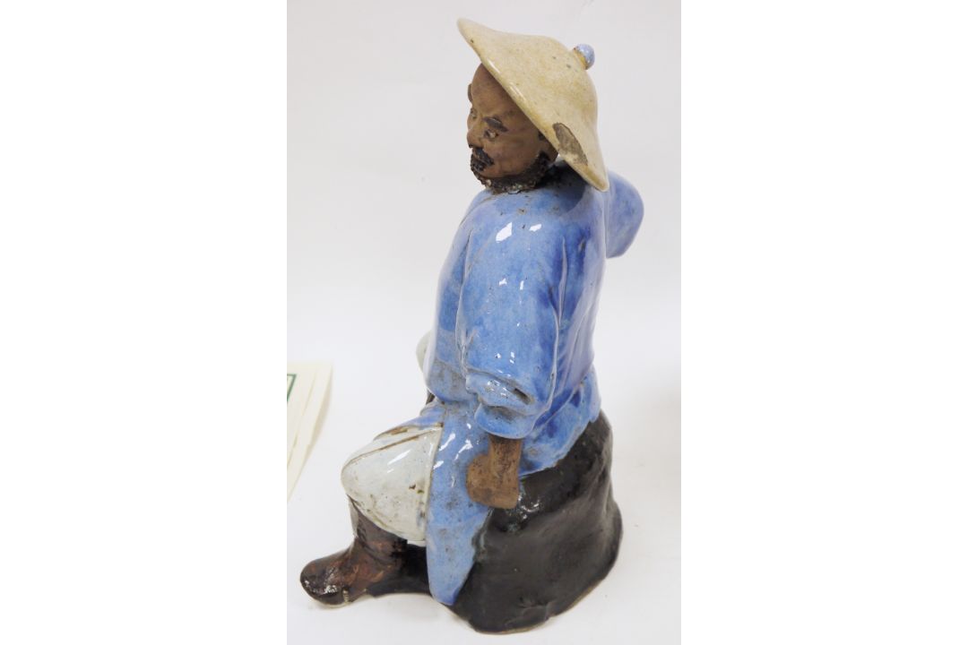Two ceramic figures of Chinese figures, possibly fishermen (lacking rods) (2)  Condition Report - Image 3 of 11