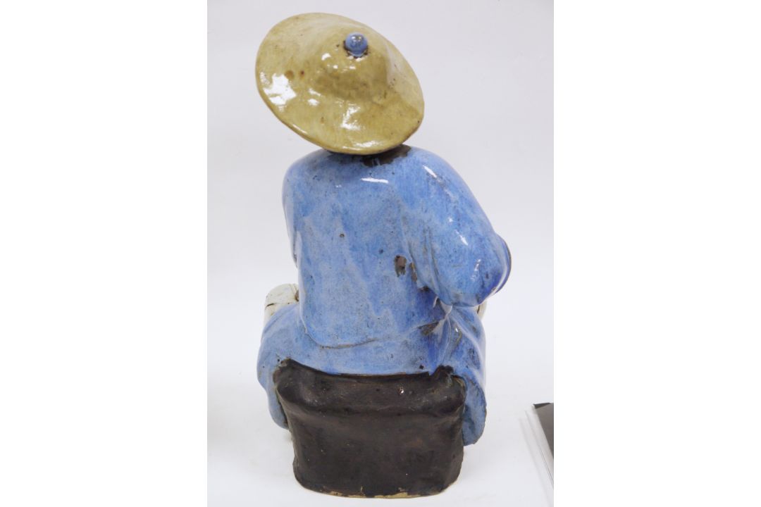 Two ceramic figures of Chinese figures, possibly fishermen (lacking rods) (2)  Condition Report - Image 6 of 11