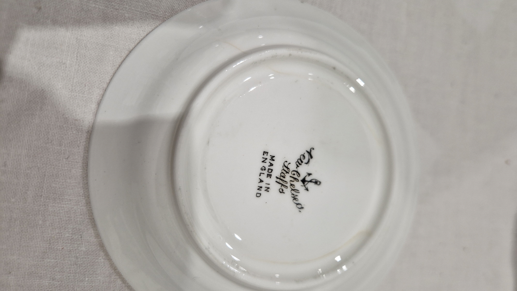 Cased Art Deco New Chelsea (Staffordshire) green and gilt ground set of six coffee cans and saucers, - Image 7 of 9