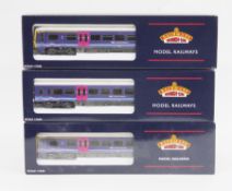 Bachmann Branch-line OO gauge model railways ' First Great Western ' 2006 livery 166 turbo 3 car