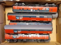 A quantity of red and black Bachmann Rail Express System wagons 00 gauge (1 box)