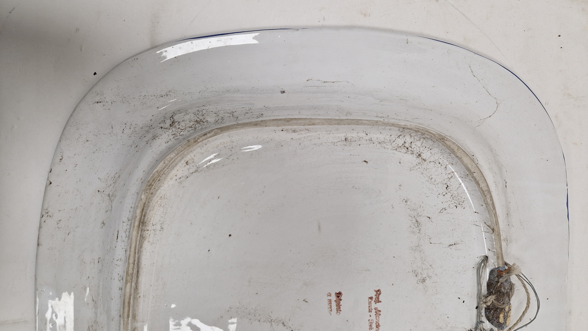 Italian pottery large charger, rounded square and decorated in bright polychrome colours with - Image 15 of 16