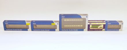 Dapol Model Railways N gauge coaches and rolling stock to include 2P-003-002 6872 & 6873 B set