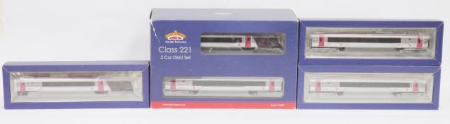 Bachmann Branch-line OO gauge model railways ' Class 221 Arriva Cross Country 221135 super voyager 5