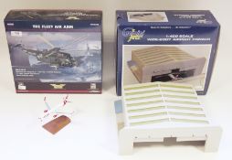 Gemini Jets 1:400 scale model Wide-body Airport Hangar item no. GJWBHGR together with a loose Gemini