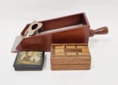 Early to mid 20th century mahogany card dealer's shoe, 38cm long together with a Russian lacquered