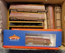 Two boxed Bachmann HTA hopper wagons EWS (weathered) in original boxes and twelve other hopper