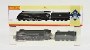 Hornby model railways OO gauge locomotive R2909 BR 4-6-2 Class A4 Union of South Africa, limited
