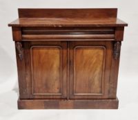 Victorian mahogany chiffonier, the top with square upstand over a long cushion drawer and two