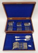 Canteen of silver plated Kings pattern flatware comprising dessert forks, dessert spoons,