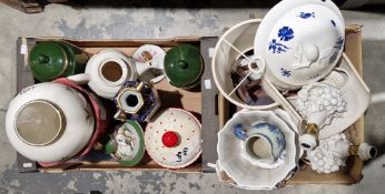 An assortment of ceramics to include a Florentine ceramic lidded jar decorated with birds and
