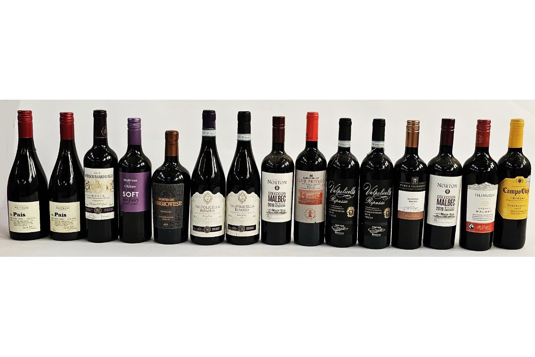 Collection of various red wines to include Bodega Norton Malbec Mendoza Argentina 750ml 13.5% vol,