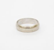 9ct white gold wedding band, 3g approx.