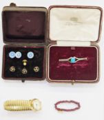 15ct gold collar stud, three gold-coloured metal pierced scroll collar studs, three others, a