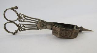 Set of George III silver candle snuffers, London 1793, maker WB Wilkes Booth (?), with bright cut