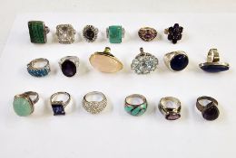 18 various silver stone set rings to include amethyst, rose quartz and Swarovski crystal (1 box)
