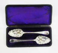 Pair George III silver berry spoons, London 1779 by William Sumner and Richard Crossley, 3.5ozt