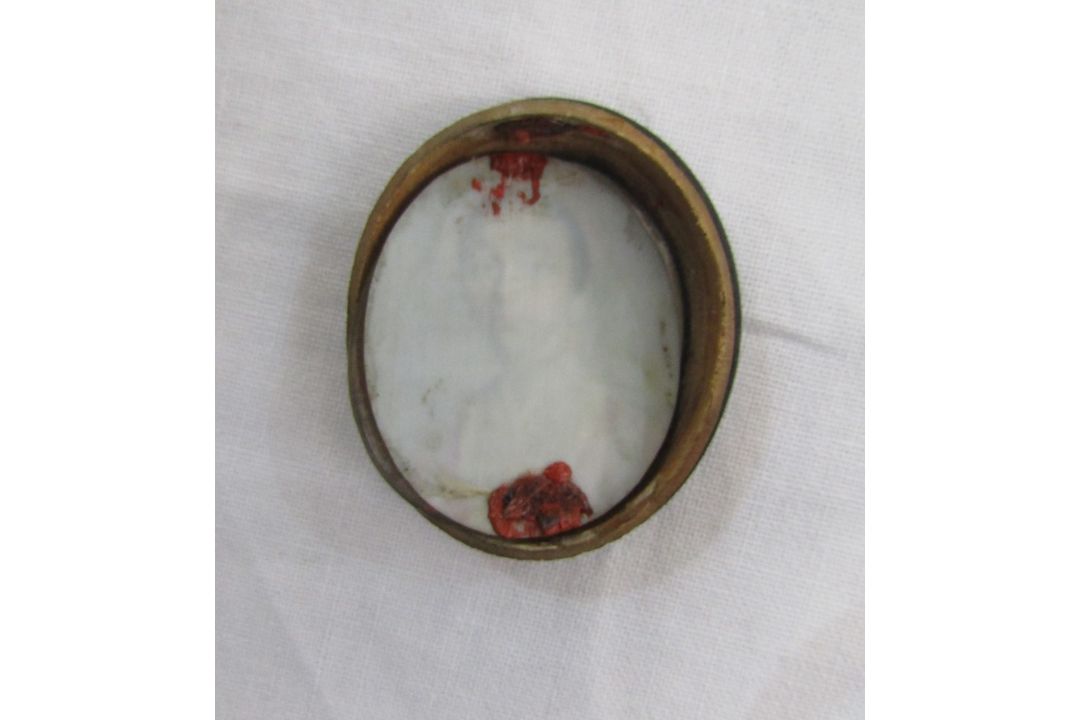 Pair of 18th century portrait miniatures depicting a lady in a pink dress wearing pearls and a - Image 3 of 5