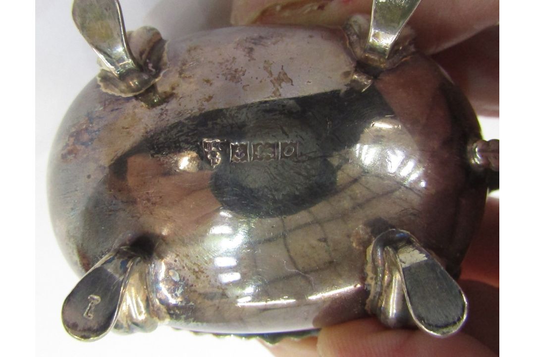 A silver spoon in the 17th century style by the Goldsmiths & Silversmiths Co. Ltd London 1901, three - Image 6 of 9