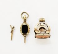 George lll gold coloured fob seal, the mount with crescent design decoration, the carnelian tablet