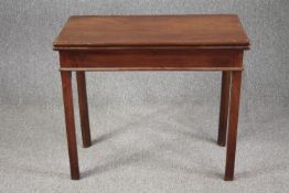 Tea table, Georgian mahogany with gateleg action. H.72 W.87 D.86cm. (extended)