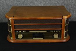 A Zennox model D9985 record and cassette player. H.22 W.49 D.36cm.