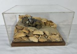 A military model, SAS reconnaissance team, in display case. H.13.5 W.22.5 D.17.5cm