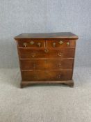 Chest of drawers, early 18th century country oak. H.98 cm W.103 cm D.58 cm