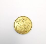 A George IV 22ct gold full sovereign, dated 1821. Dia 2.2cm 7.87g
